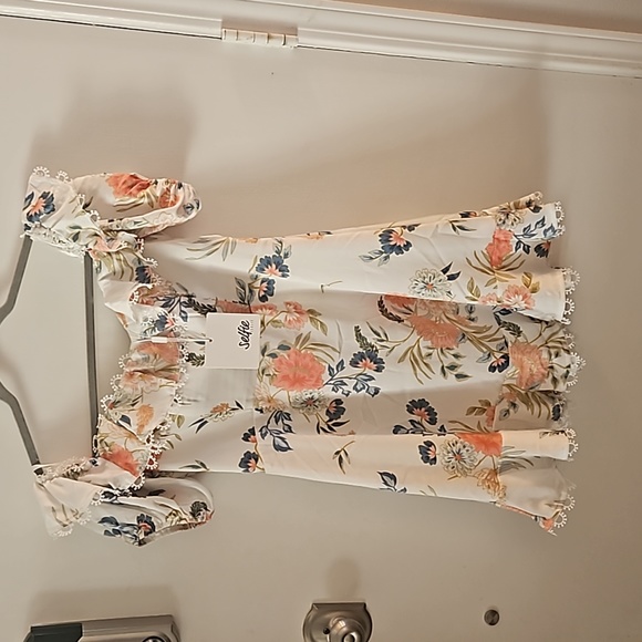 BOBBY BARDOT NECKLINE PUFF SLEEVE DRESS FLORAL PRINT WHITE - Picture 4 of 9